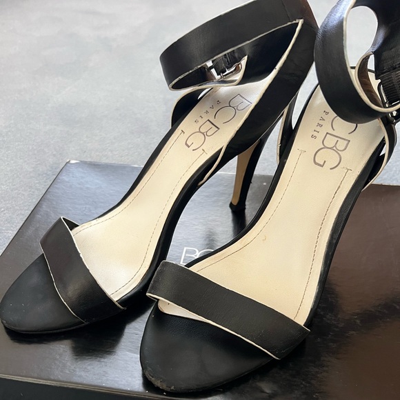 BCBG black leather heels - 8.5 - Picture 4 of 4